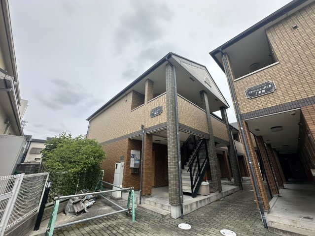 アルベージュ八戸ノ里Ⅱ番館の外観