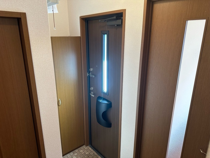 ＺＯＮＥ亀城　Ａの玄関