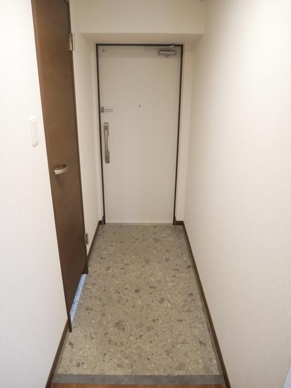グランタイム都町の玄関