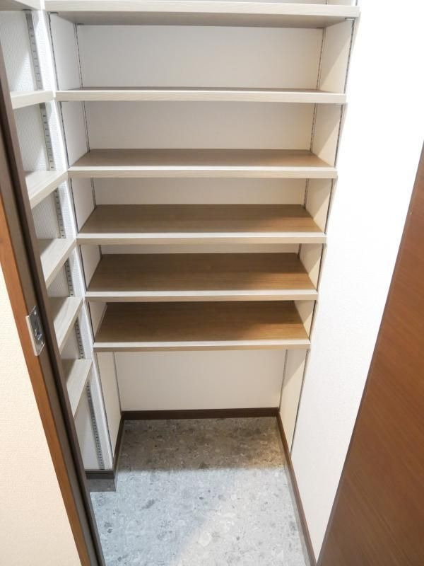 グランタイム都町の収納