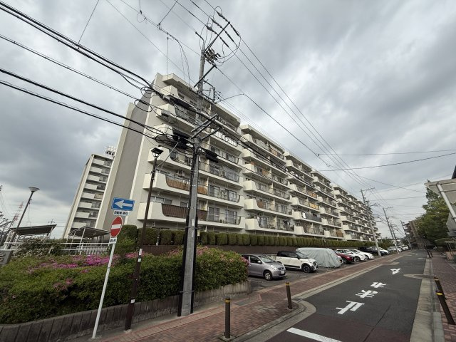 平針西住宅２号棟の外観