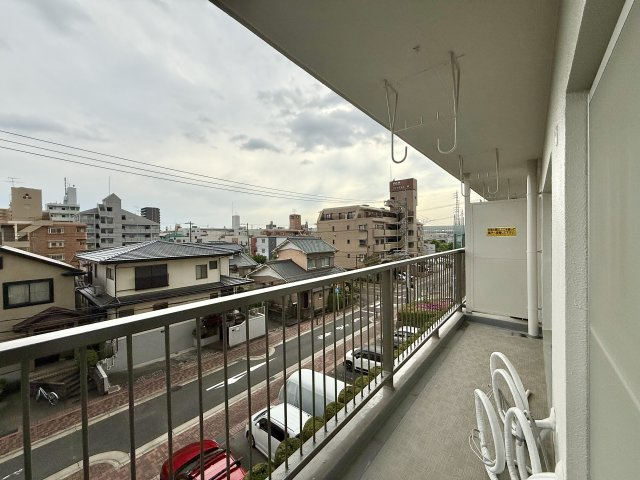 平針西住宅２号棟のバルコニー