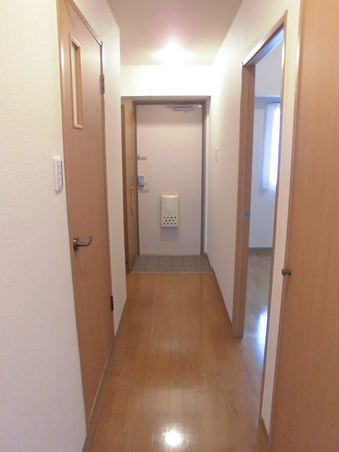 クラージュの玄関|前回募集時の写真です。現況優先