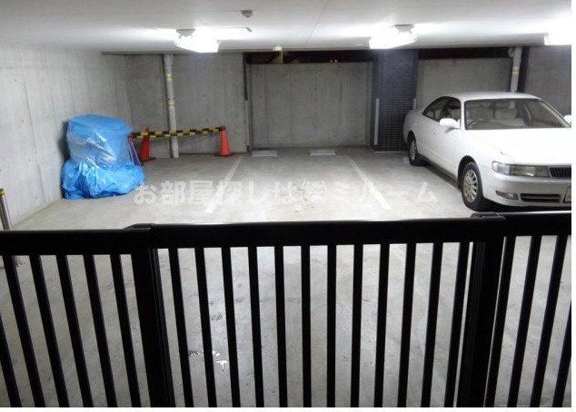 シュロス高田馬場のその他共用部分|駐車場☆