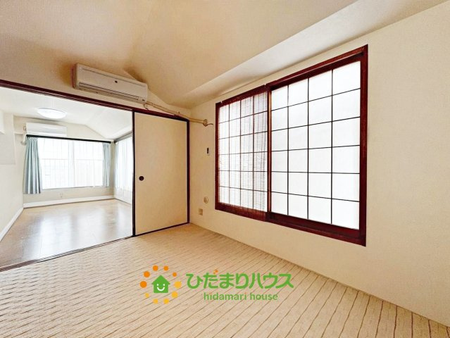 ライオンズマンション久喜南の和室|明るい和室でゆったりとくつろげますね。
※AI加工で物を消しております。