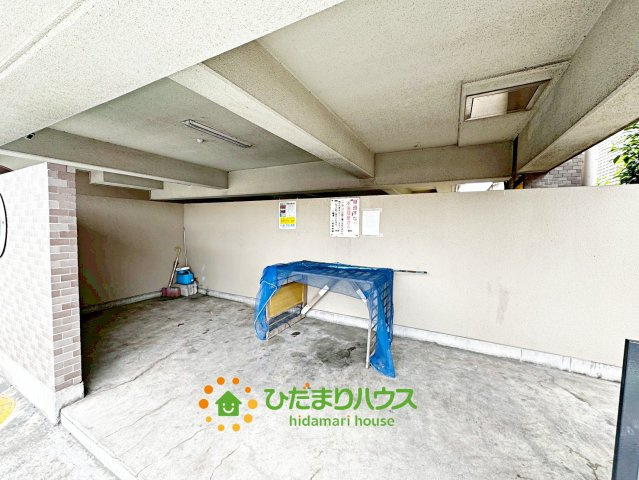 ライオンズマンション久喜南の駐車場
