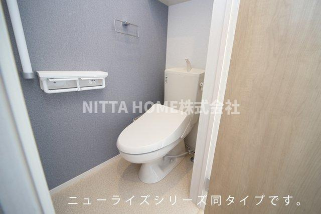カーサ　ルミノーゾのトイレ|【イメージ写真】温水洗浄便座のトイレです＊