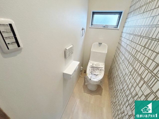 神戸市北区筑紫が丘　新築一戸建てのトイレ|1・2階の2ヶ所にあるので、朝の忙しい時間の順番待ちもなく、深夜の利用にも大変便利です。