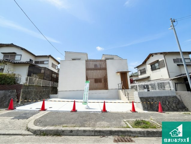 神戸市北区筑紫が丘　新築一戸建ての外観|お客様に長く安心して住んでいだだける事にこだわった家づくり！住んでからのアフターサービスにもしっかりと取り組んでいます！
