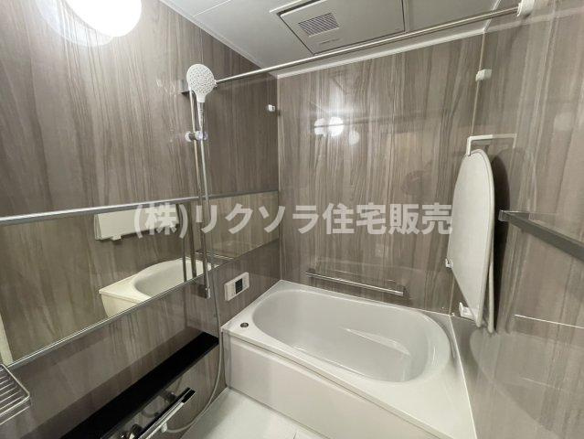 ルモン星田の浴室|浴室乾燥機付き
■物件内覧・資金計画相談・住宅ローン相談、リフォーム相談、お問合せ受付中■
※当日・翌日のご内覧、ご相談はお電話でのお問合せがスムーズです！