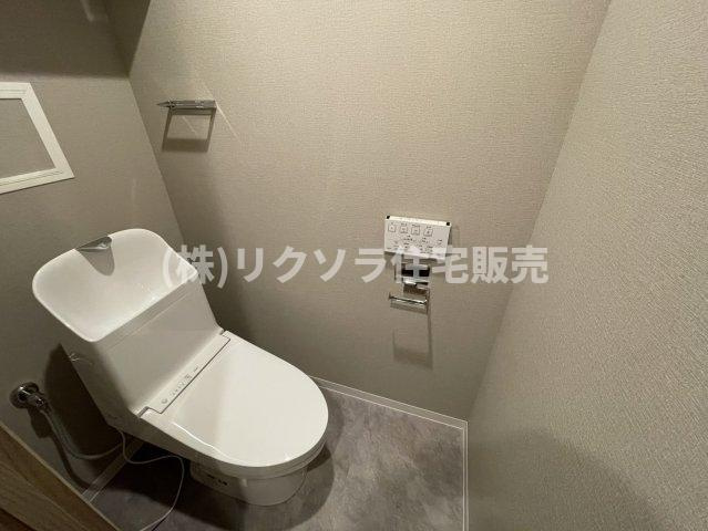 ルモン星田のトイレ|温水洗浄便座付き
■物件内覧・資金計画相談・住宅ローン相談、リフォーム相談、お問合せ受付中■
※当日・翌日のご内覧、ご相談はお電話でのお問合せがスムーズです！