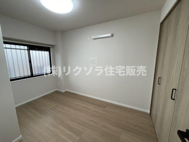 ルモン星田の寝室|洋室5.0帖
■物件内覧・資金計画相談・住宅ローン相談、リフォーム相談、お問合せ受付中■
※当日・翌日のご内覧、ご相談はお電話でのお問合せがスムーズです！
