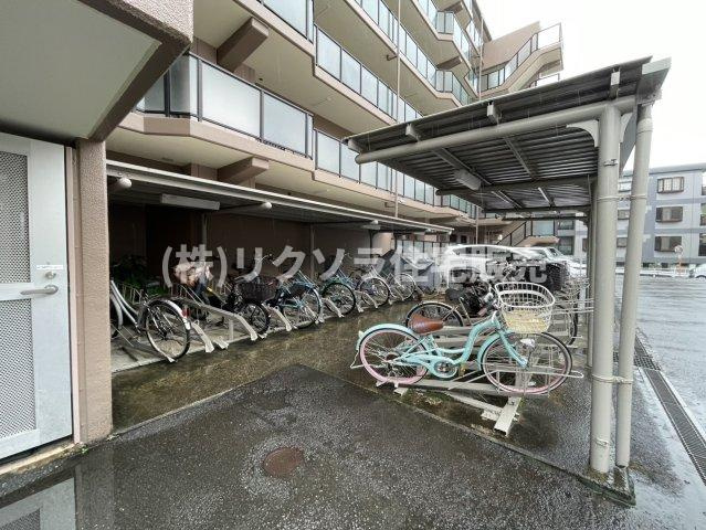 ルモン星田の駐輪場|■物件内覧・資金計画相談・住宅ローン相談、リフォーム相談、お問合せ受付中■
※当日・翌日のご内覧、ご相談はお電話でのお問合せがスムーズです！