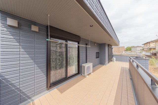 中古住宅　守山区上志段味字東谷のバルコニー