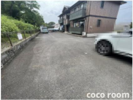プレミールⅡの駐車場