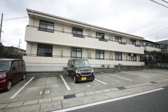 ル・ミエール清水山の駐車場