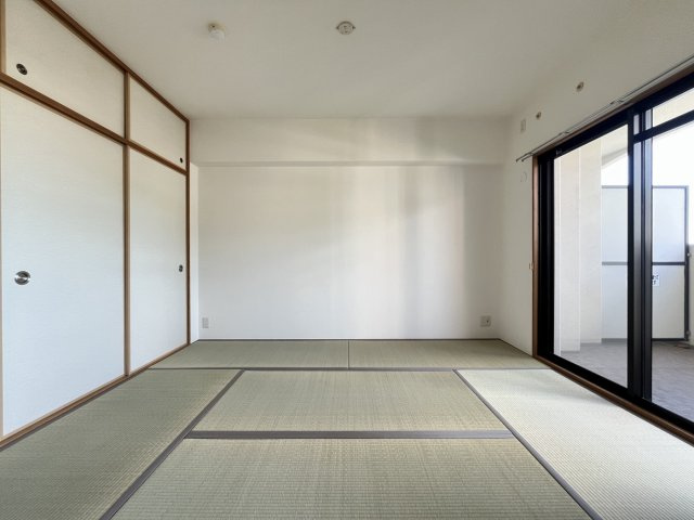 当店は家主強制でない場合、消毒・抗菌代や安心サポート代など不要費用は一切不要。オンライン案内可。 