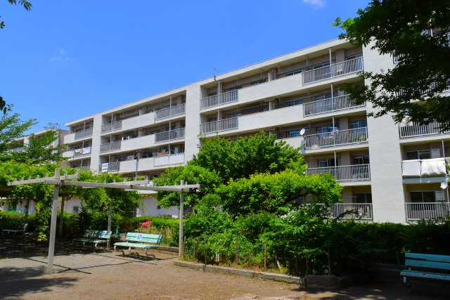 調布市染地３丁目の中古マンションの外観