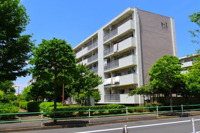 調布市染地３丁目の中古マンションの外観