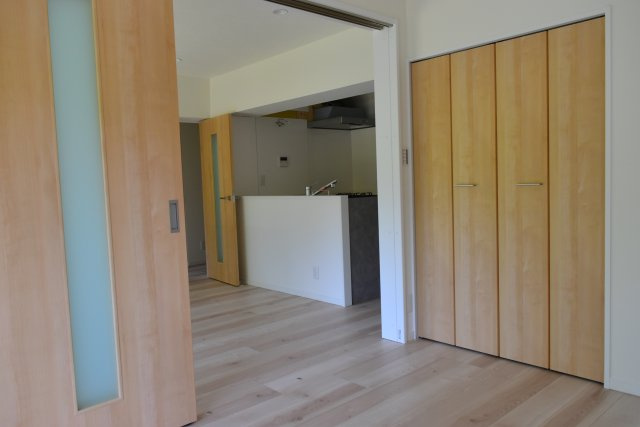 調布市染地３丁目の中古マンションの洋室