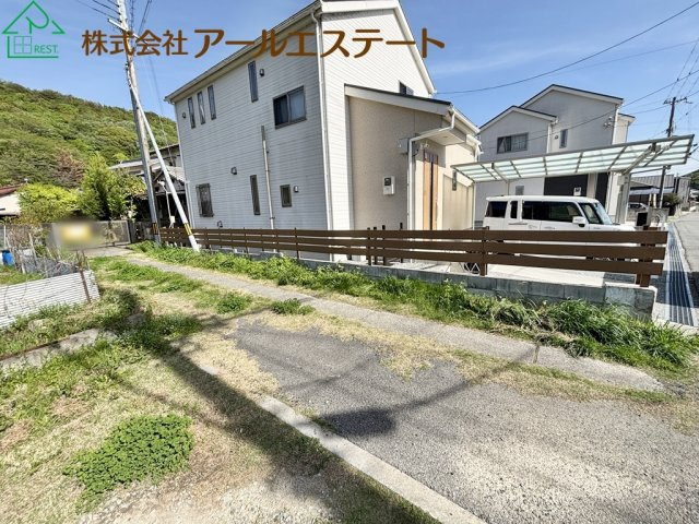 姫路市上大野6丁目　　中古戸建の前面道路含む現地写真