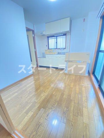 大阪市淀川区野中南２丁目の賃貸マンションの居間・リビング