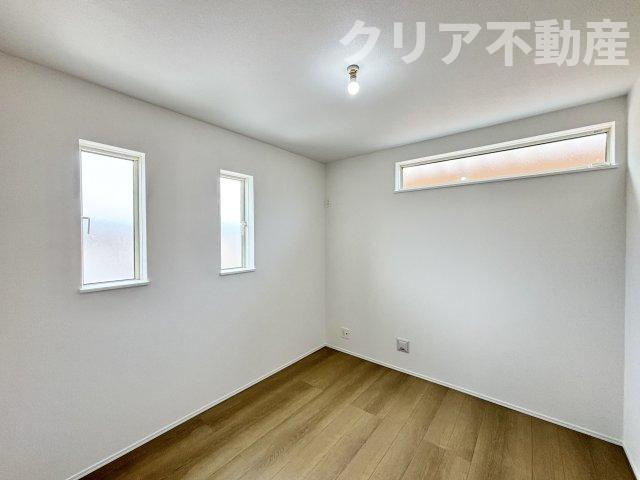 【洋室】 | 高崎市石原町新築　並列3台・都市ガス♪