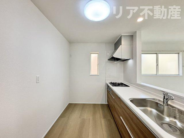 【キッチン】 | 高崎市石原町新築　並列3台・都市ガス♪