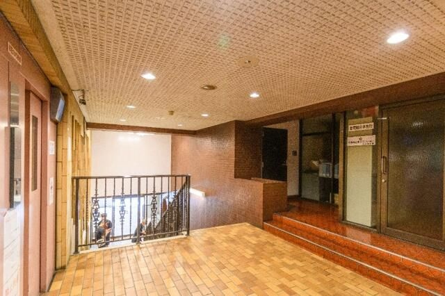 ライオンズプラザ新宿のエントランス