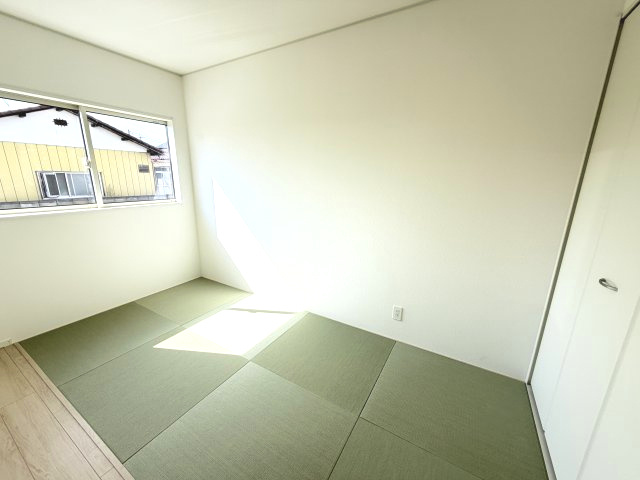クレイドルガーデン前橋市青柳町第28　3号棟（平屋）の和室|５帖の広さの和室です。くつろぎスペースにいかがでしょうか。