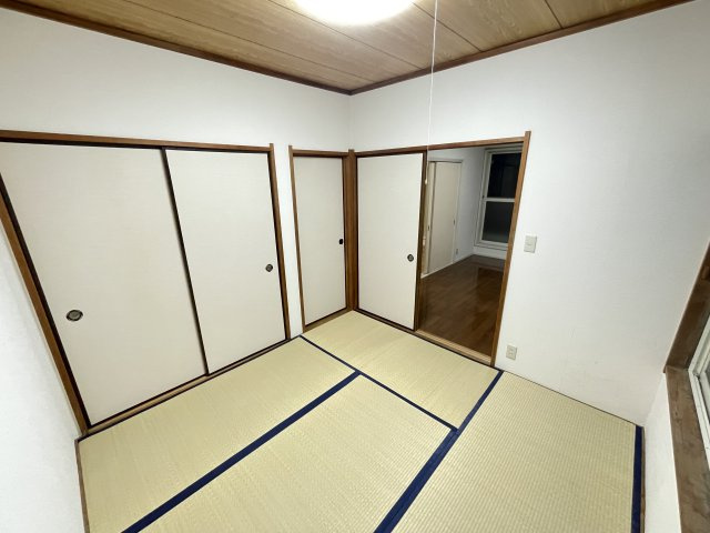ホワイトシャトレー中野の和室