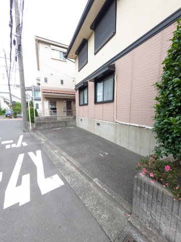ラ・メール日吉 A棟の駐車場