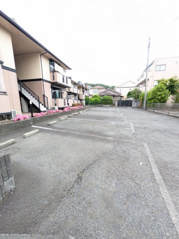 ラ・メール日吉 A棟の駐車場