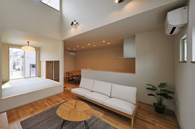 守山市今宿4丁目　新築戸建の居間・リビング