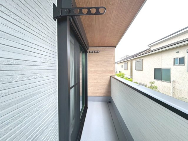 ダイマルタウン　一宮市小信中島第5　全4区画分譲のバルコニー|バルコニーは南向きで洗濯物もよく乾きます！強度と表面積硬度を持つFPRで防水しています。