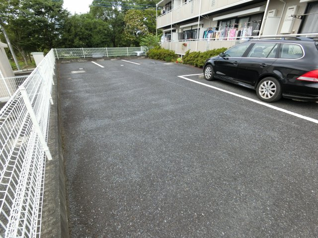 【駐車場】
