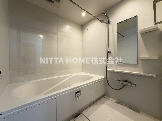 カーサ　ルミノーゾの浴室|一坪以上の風呂で設備もバッチリ◎