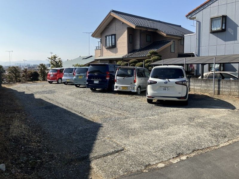 西多摩郡瑞穂町大字箱根ケ崎の賃貸マンションの駐車場