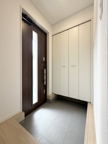 【玄関】 | クレイドルガーデン岡山市北区西辛川第7 (全1棟)