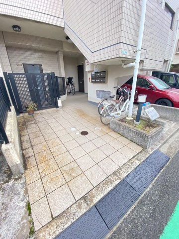 シェルコート南甲子園のエントランス