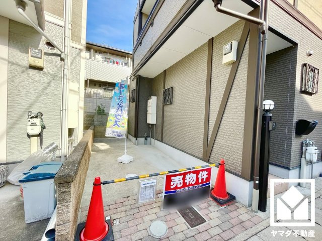 南区上鳥羽西浦町の駐車場