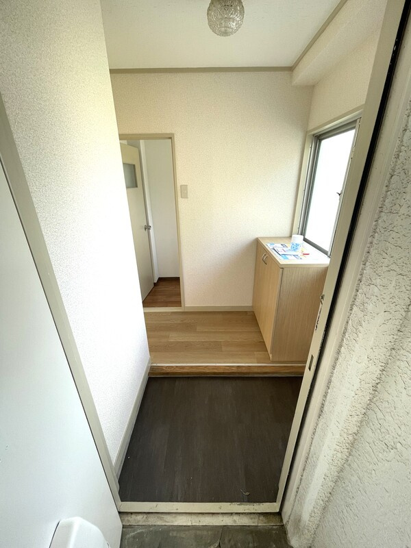 メゾン寺尾台の玄関