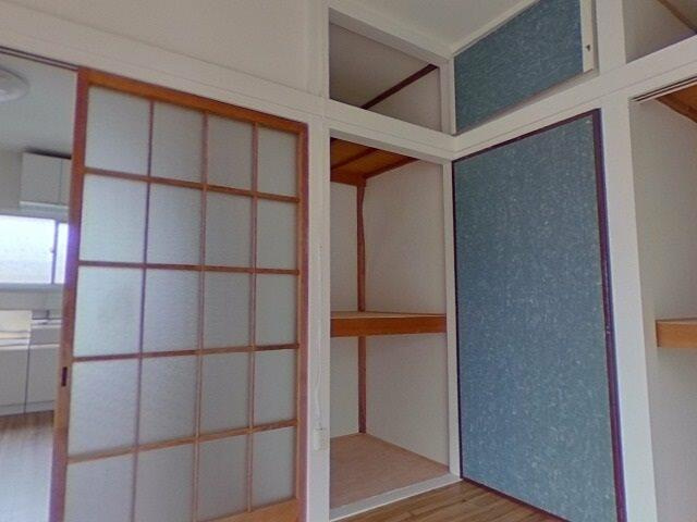 洋室６帖物入