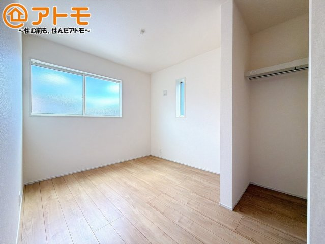 【子供部屋】 | 沼津市東間門　新築一戸建て　2号棟 | 広々使える収納付きの洋室です♪