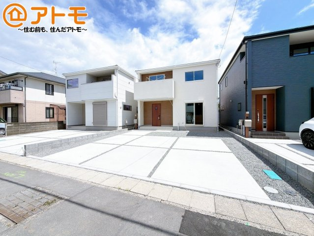 【駐車場】 | 沼津市東間門　新築一戸建て　2号棟 | ゆったりスペースで、駐車も楽ちん♪