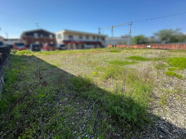 鈴鹿市安塚町の前面道路含む現地写真