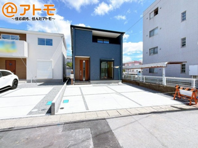 【駐車場】 | 沼津市東間門　新築一戸建て　3号棟 | ゆったりスペースで、駐車も楽ちん♪
