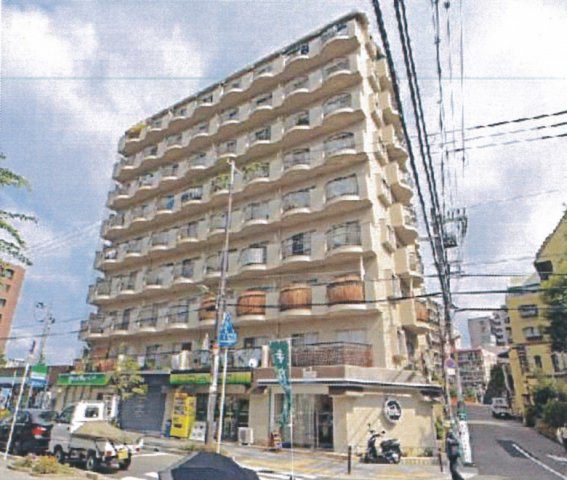 緑地公園ロイヤルマンションの外観