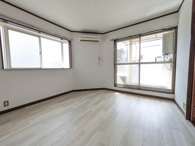 サンクレストの洋室