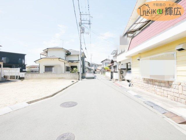 高砂市伊保崎４丁目　土地の前面道路含む現地写真